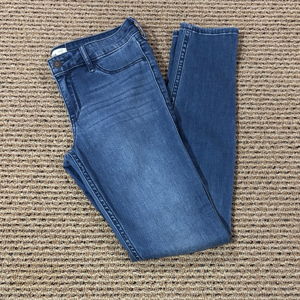 Hollister Blue Women's Jeans - Picture 1 of 6